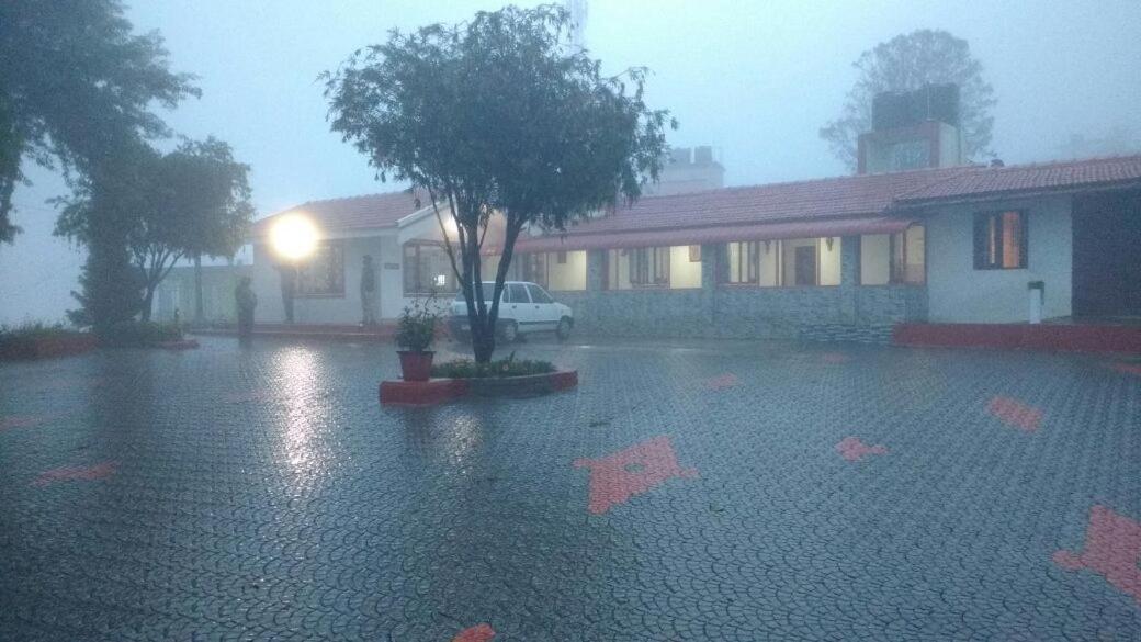 Magic Mist Resort Ooty Exteriör bild
