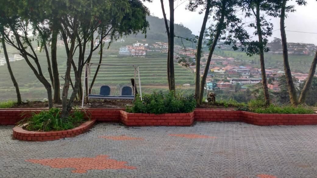 Magic Mist Resort Ooty Exteriör bild