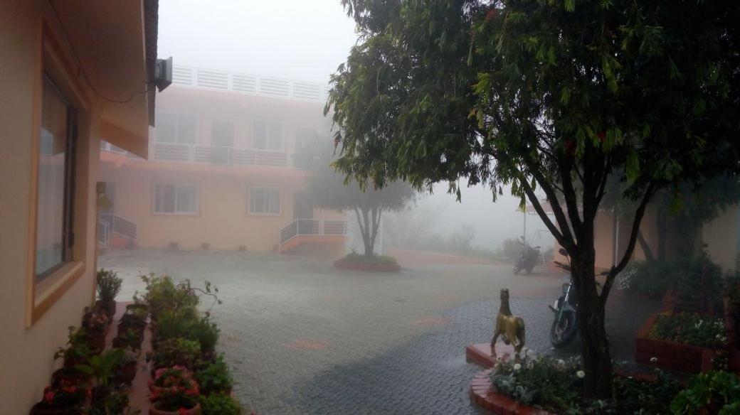 Magic Mist Resort Ooty Exteriör bild